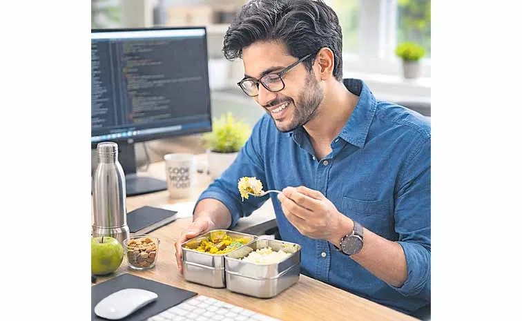 Advice to bring food from home due to gas shortage