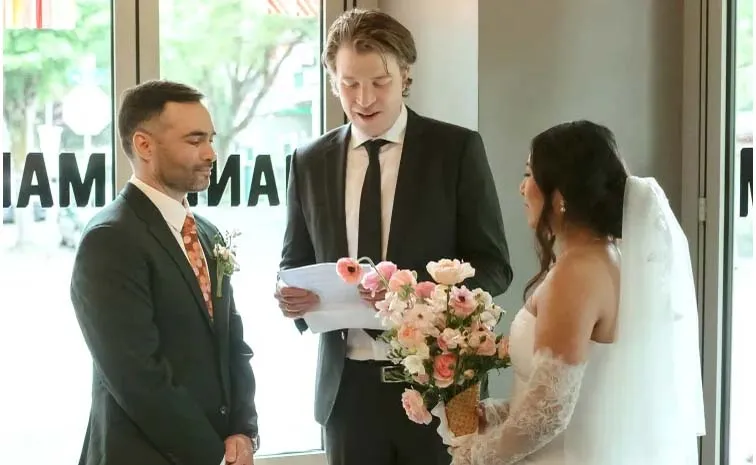 Couple Decided To Marry At Their Favourite Ice Cream Shop 