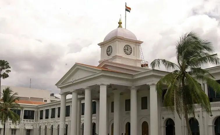 Massive Transfer Row in Kerala 350 Officials Moved Ahead of New Govt