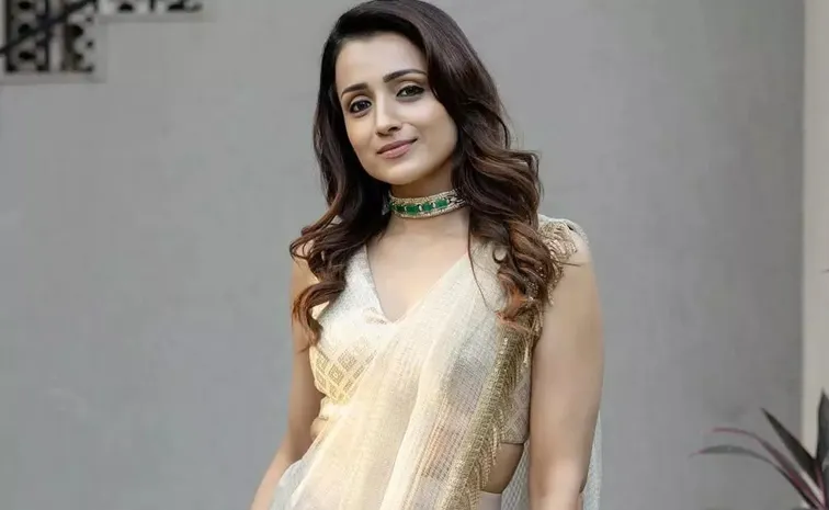 Buzz: Trisha Play Key Role In Kamal Haasan, Rajinikanth Multi Starrer