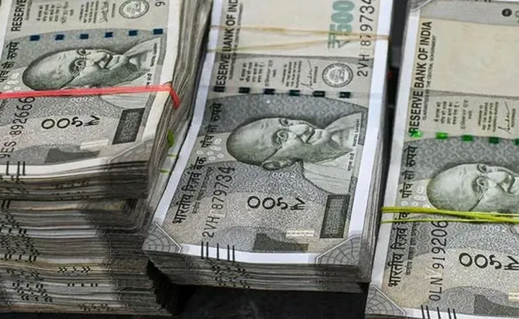 Bag Containing 15 Lakh Was Stolen In Panjagutta Hyderabad