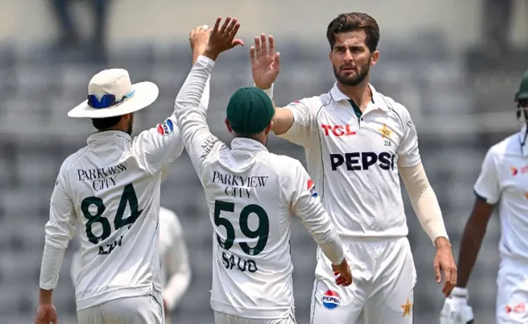 Shaheen Afridi completes 400 wickets in International cricket