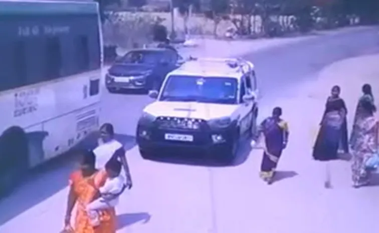 Scorpio Plows into Pedestrians, One Dead