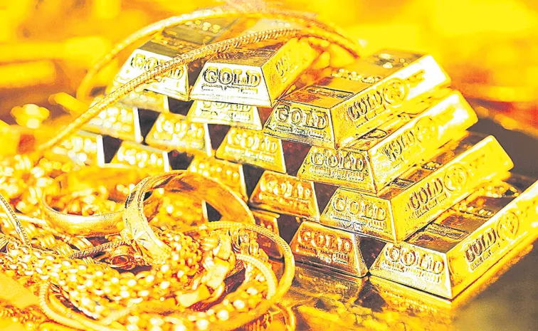 పసిడిపై పన్ను పిడుగు