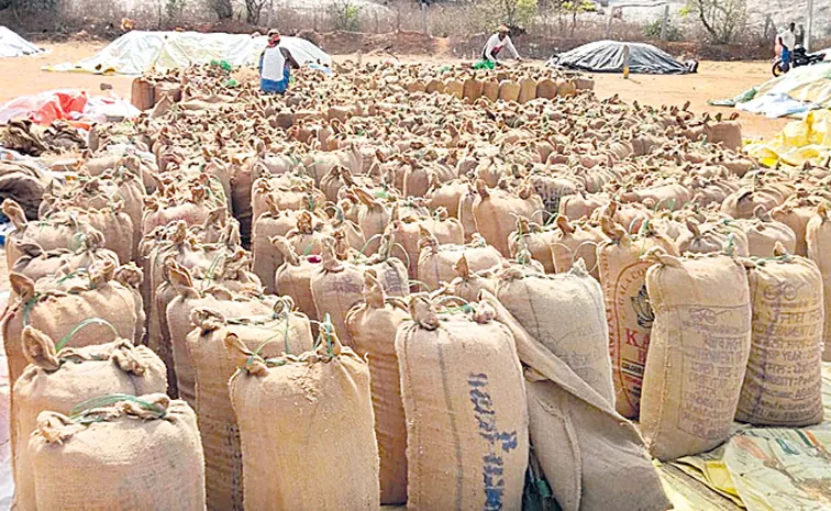 Farmers problems with the way crops are purchased in Telangana