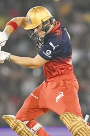 RCB Opener Loses Gold Chain Nasty Bouncer Blow Vs KKR Fans Reacts