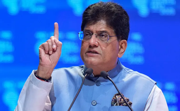 ట్రిలియన్‌ డాలర్ల ఎగుమతులు: పీయూష్‌ గోయల్‌ పిలుపు