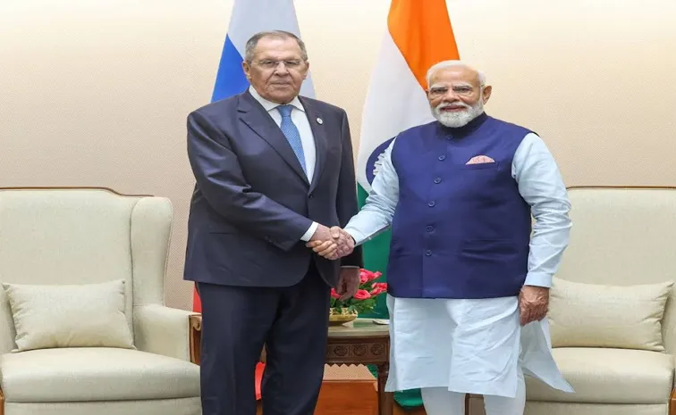 PM Narendra Modi Meets Russia FM Sergey Lavrov in New Delhi