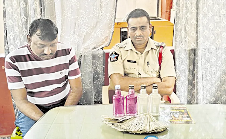 SI caught by ACB: Andhra Pradesh