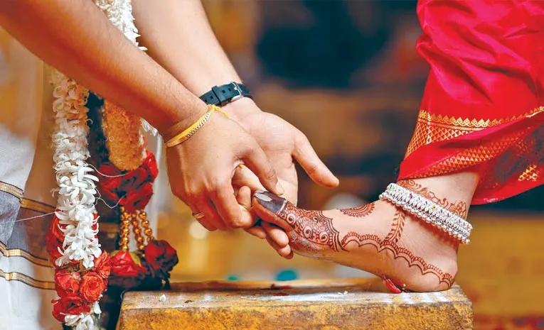 శుభ ముహూర్తాలకు తాత్కాలిక విరామం