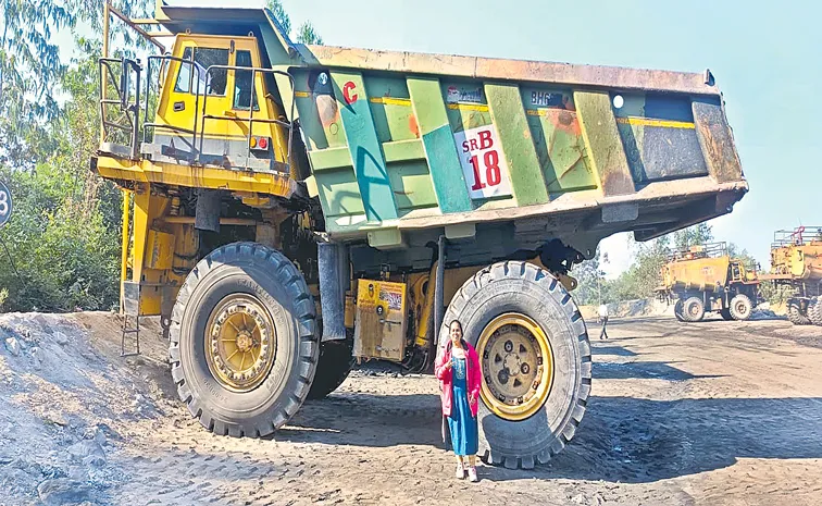 Singareni appointed women to operate heavy dumpers