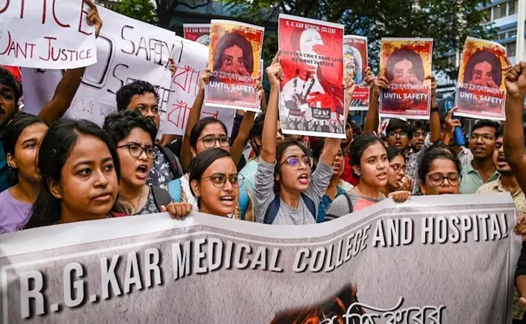 ఆర్జీ కర్‌ కేసులో ముగ్గురు  సీనియర్‌ ఐపీఎస్‌ల సస్పెన్షన్‌ 