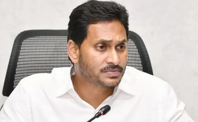 YSRCP Chief YS Jagan Consoles Family of Deceased Leader Ramakrishna
