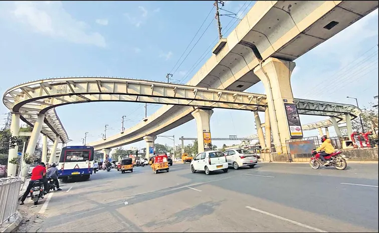 Uppal Chow Rasta Closed Due To Road Construction