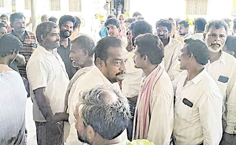 Tobacco Farmers Protest In Sri Potti Sriramulu Nellore District