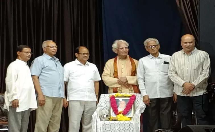 సారస్వత పరిషత్‌లో... అరుదైన సాహితీ సంస్మరణ!