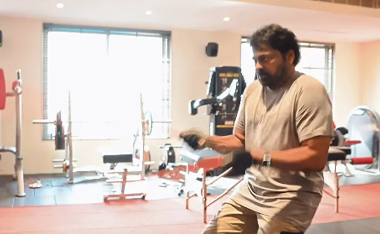 బాబీతో మరో మెగా ప్రాజెక్ట్.. 70 ఏళ్ల వయసులో చిరు కష్టం చూశారా? 