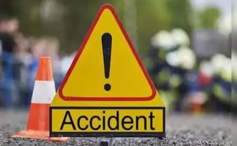 Lorry Collides with Truck12 Dead1