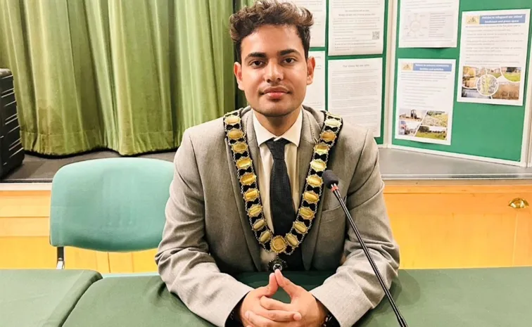 UKs Youngest Indian Origin Mayor who isTushar Kumar  1