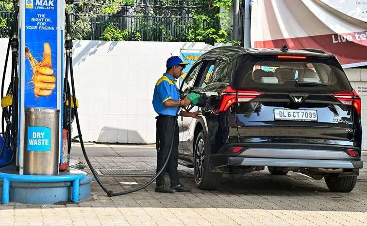 Fuel Price Hike OMC Losses Ease Slightly Inflation Pressures Loom