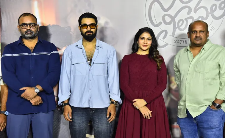 మా బావ రామ్‌ చరణ్‌కి స్పెషల్‌ థాంక్స్‌ : లావణ్య త్రిపాఠి