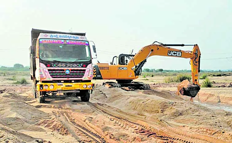 మాఫియా రాజ్యం.. రాజ భోజ్యం!