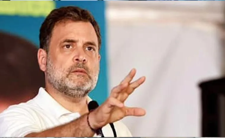 Rahul Gandhi Shares Childhood Photo in Emotional Tribute to Rajiv Gandhi