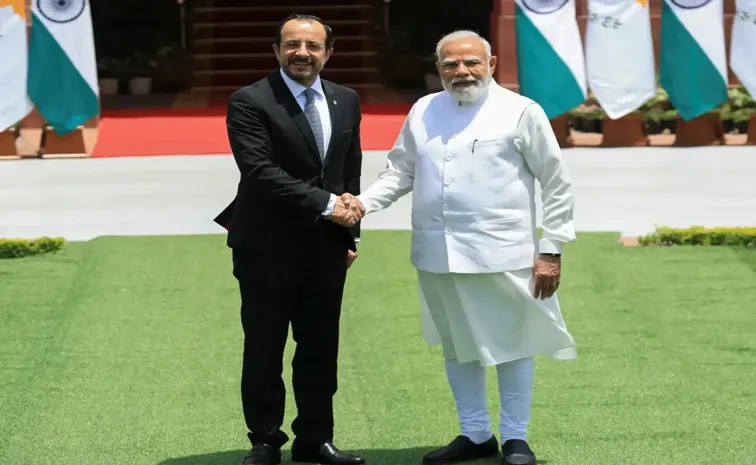 సైప్రస్‌తో సుదృఢ బంధం 