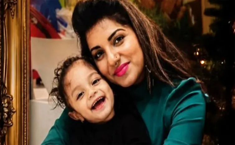 Indian expat woman threw daughter off Sharjah building before jumping to death
