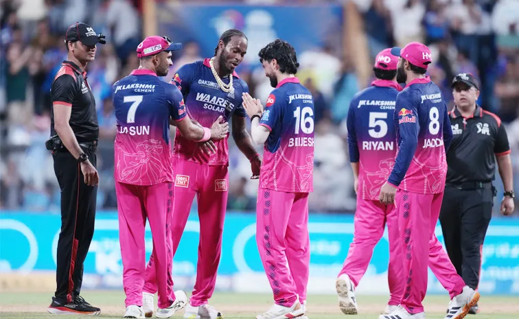 Do not make such statements: Manoj Tiwary Slams Riyan Parag