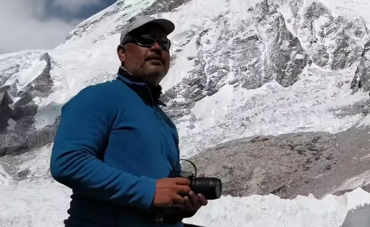Hyderabad Climbers Everest Over Retrieval A Final Resting Place in the Death Zone