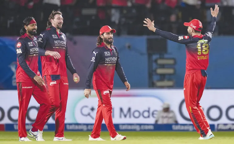 RCB Hit Gujarat Titans Biggest Choke Points Won 3 Tactical Battles Enter Final