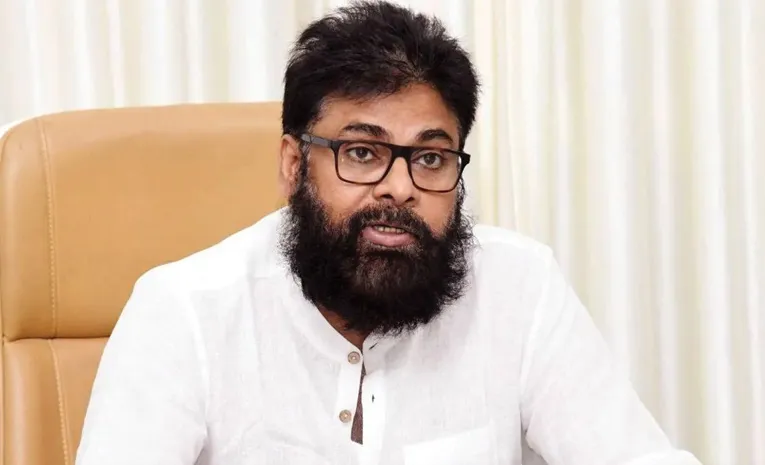 జనసేన స్టార్‌.. కన్ఫ్యూజన్ మాస్టర్‌!
