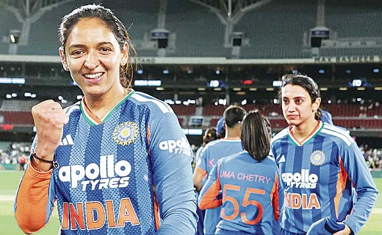 First T20 Between India And England Women's Team