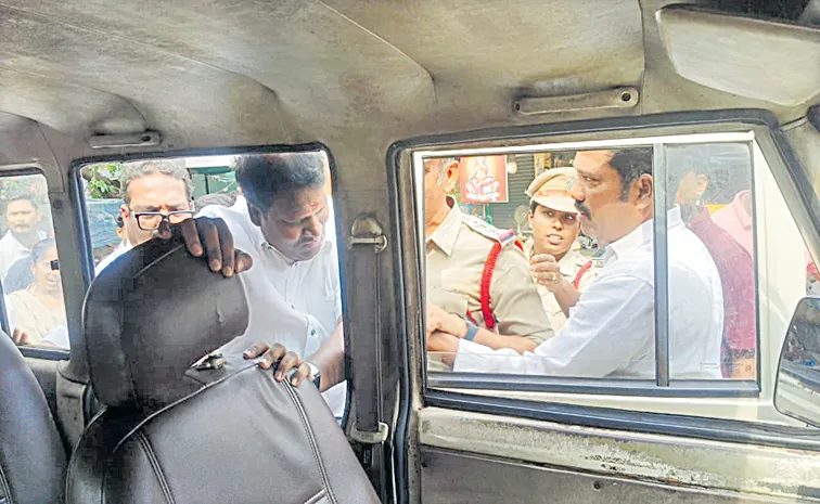 బరితెగించిన టీడీపీ నేతలు.. గుడి, బడి, ప్రభుత్వాఫీసుల్లో మహానాడు