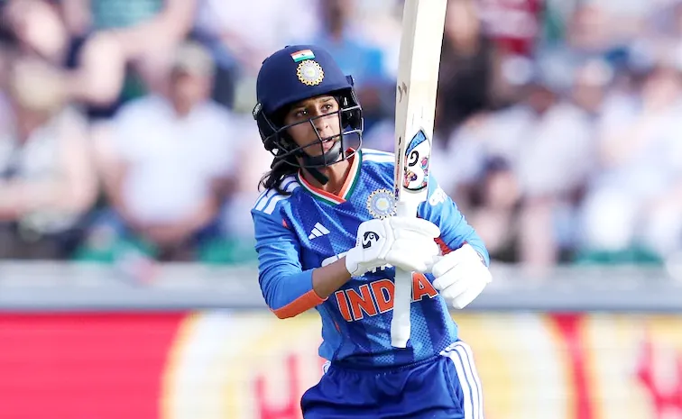 India Women Beat England In 1st T20I To Take 1-0 Series Lead