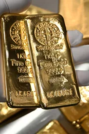 Global Shift to Gold May Drive Prices to 8000 Dollars by 2031 Deutsche Bank