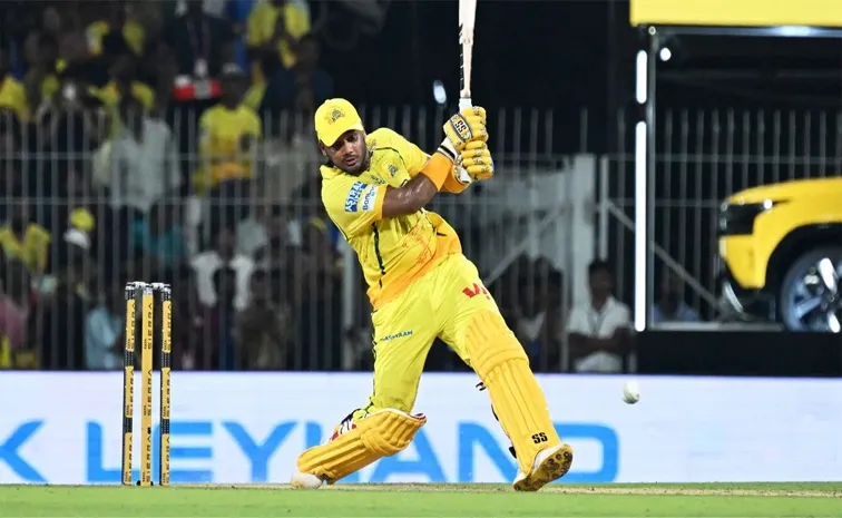 చరిత్ర సృష్టించిన సీఎస్‌కే చిచ్చర పిడుగు