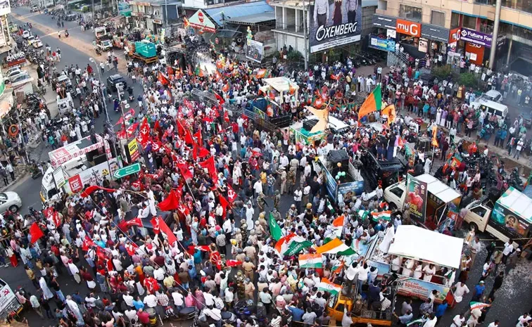 రేపే కేరళ తీర్పు.. మధ్యాహ్నానికి స్పష్టత?