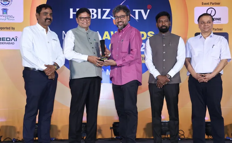 అక్షర యోధులకు అరుదైన గుర్తింపు