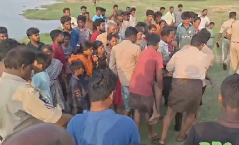 విషాదం: తుంగభద్ర నదిలో ఐదుగురు గల్లంతు