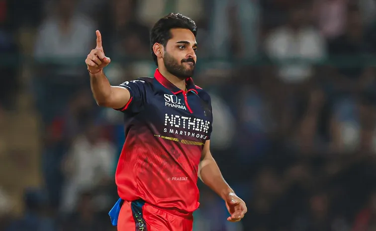 Bhuvaneshwar Kumar Scripts Record Most Wickets In Single IPL Edition