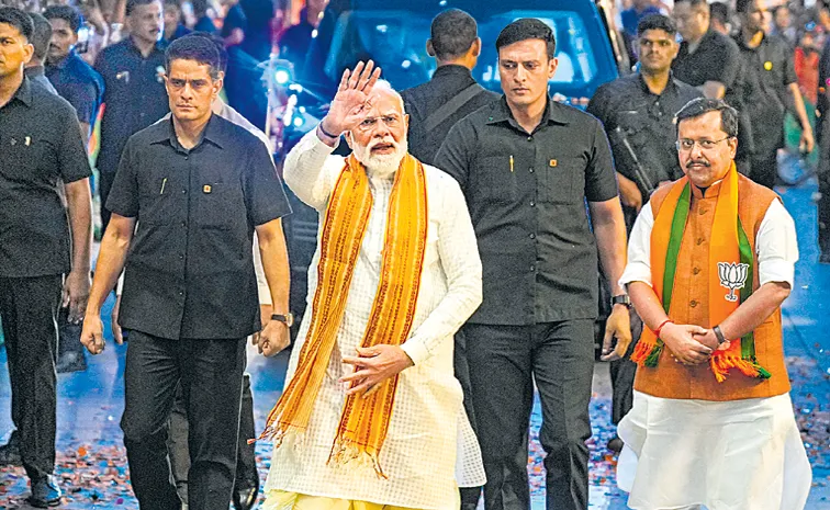 PM Narendra Modi at victory rally at BJP office in Delhi