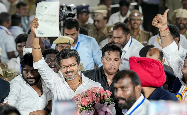 ఆ పార్టీలతో విజయ్‌ పొత్తు ఖరారు.. ఎల్లుండే సీఎంగా ప్రమాణ స్వీకారం? 