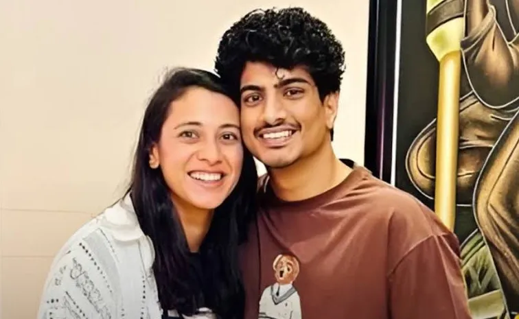 స్మృతి మంధాన మాజీ ప్రియుడిపై అట్రాసిటీ కేసు