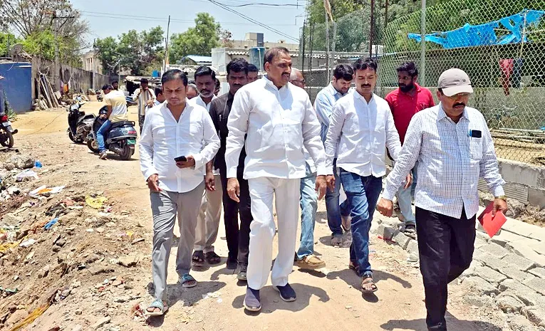  Dharani Nagar nala expansion works inspected; 8.76 crore project