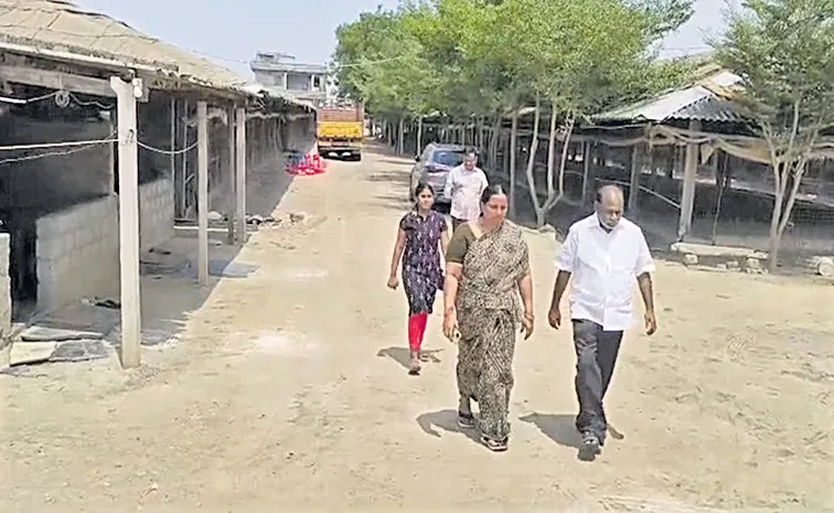 పరిహారానికి పదేళ్లా?