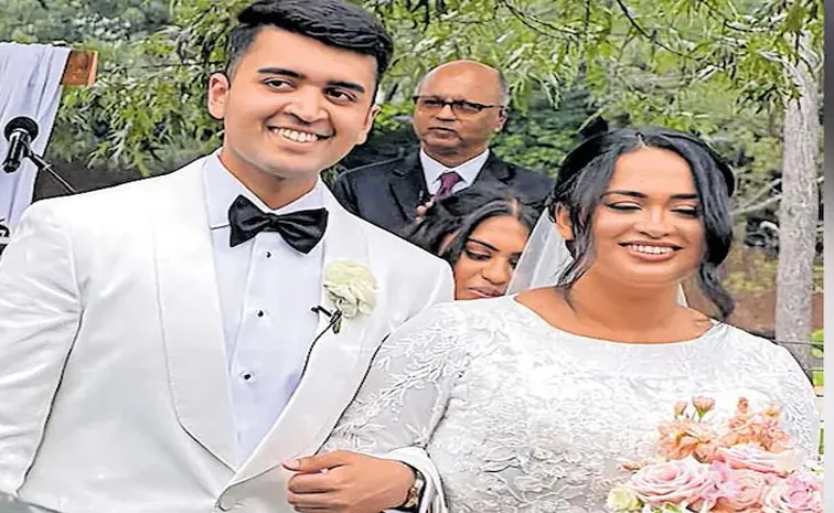 హనీమూన్ ట్రిప్‌.. కుప్పకూలిన హెలికాప్టర్‌