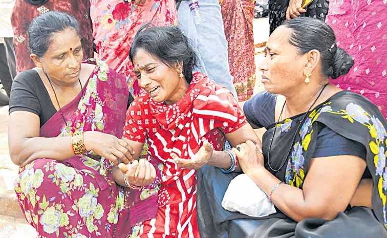 ఎటుచూసినా విషాదం