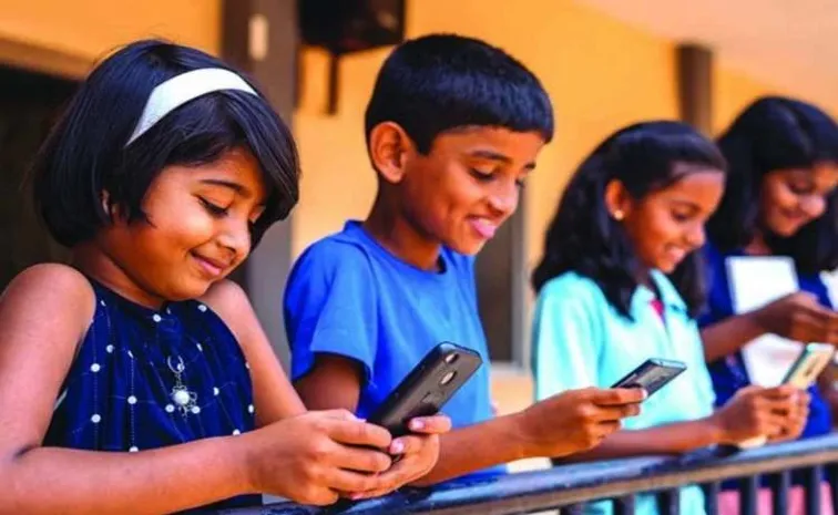 Canada introduces bill to ban social media for childrens Under 16 years